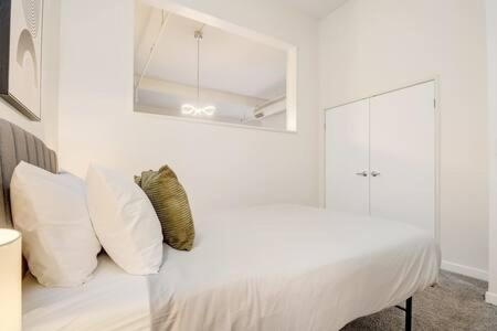 Cozysuites - 1Br With Direct Skybridge Access #1 Индианаполис Экстерьер фото